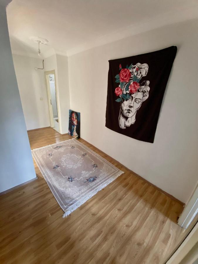 Apartamento Spacious House Near The Airport Arnavutkoy Exterior foto