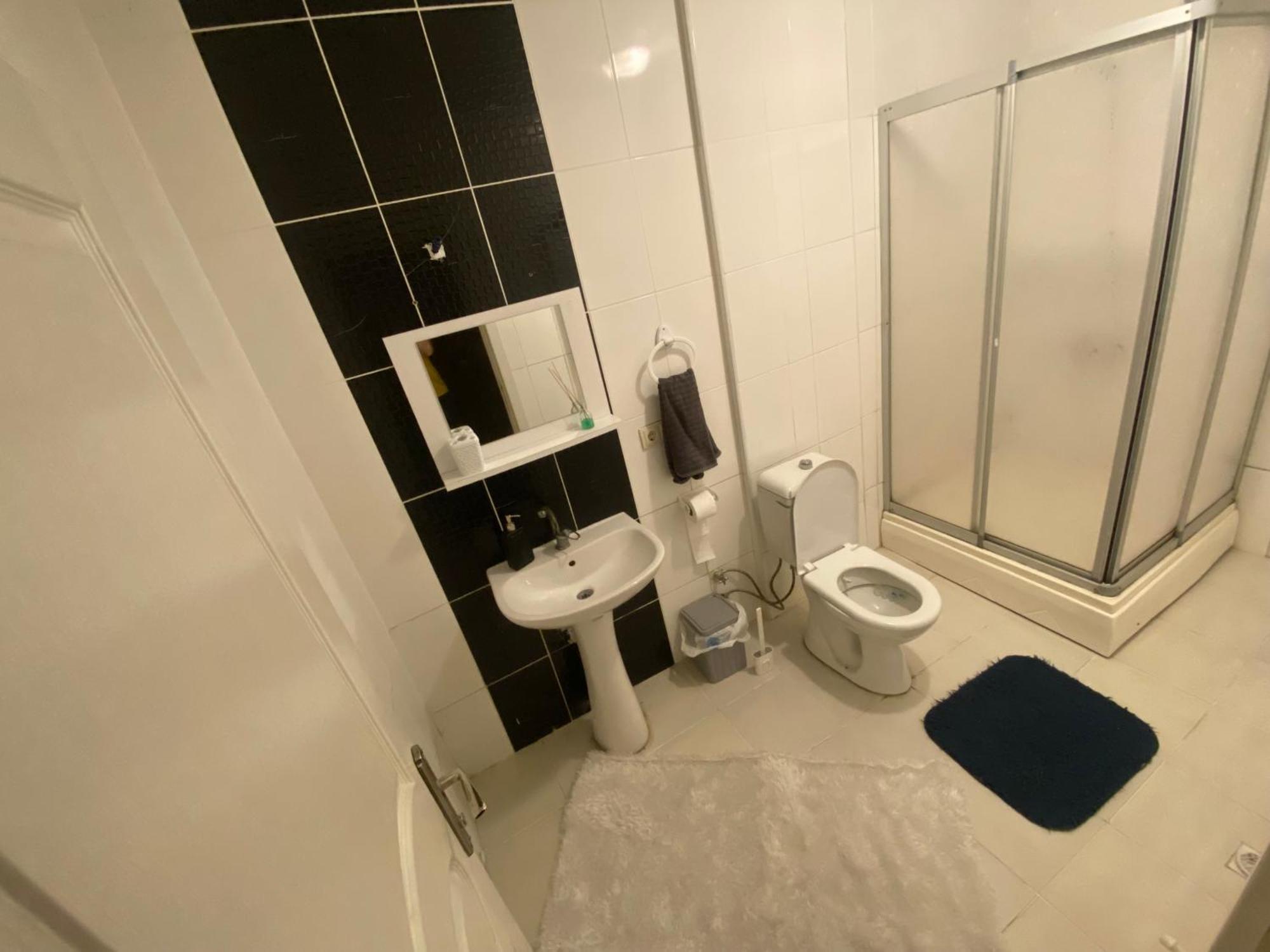 Apartamento Spacious House Near The Airport Arnavutkoy Exterior foto